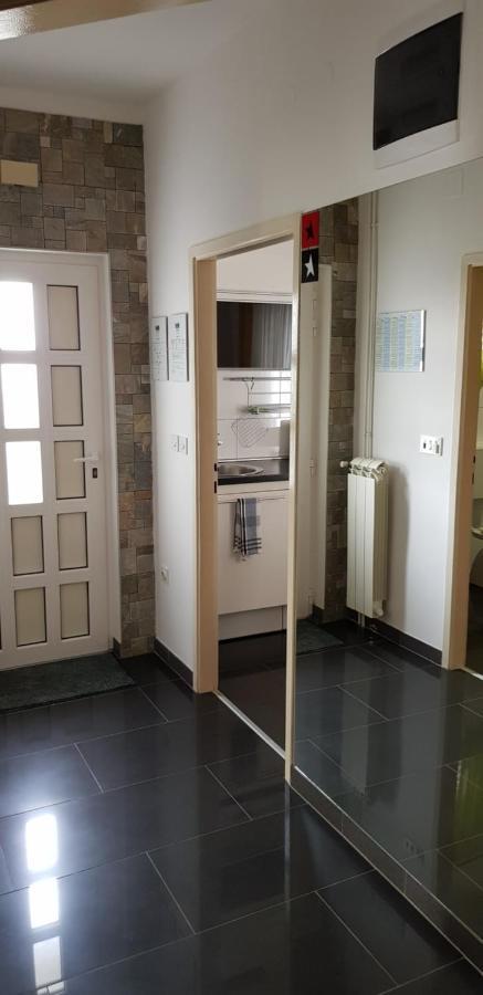Apartman I Studio Apartman Majoli Kukuljanovo Екстер'єр фото