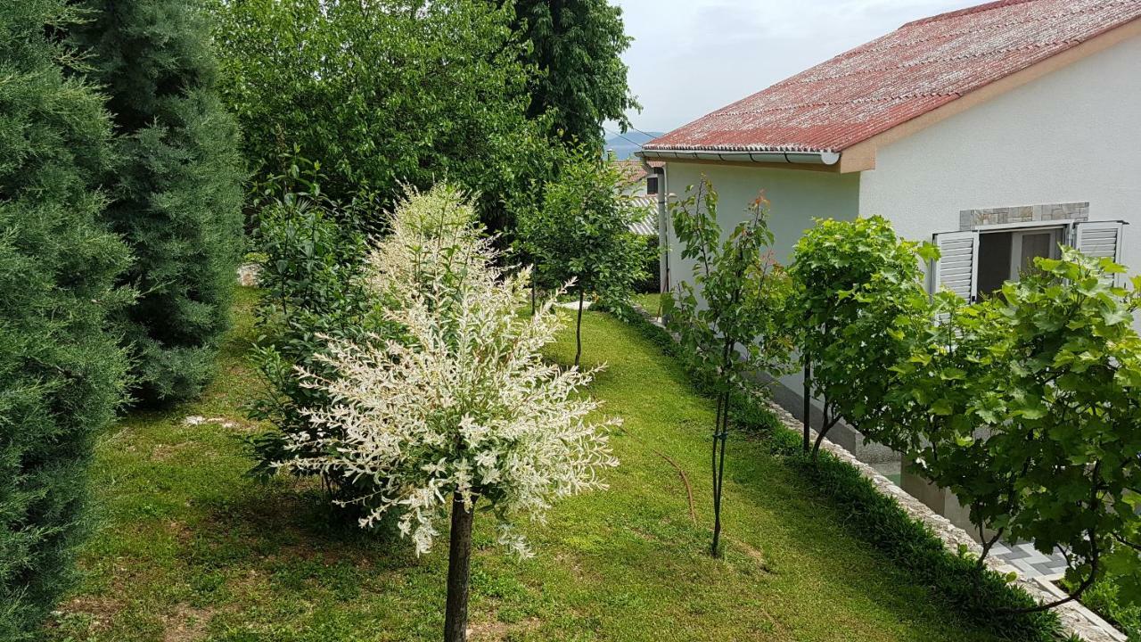 Apartman I Studio Apartman Majoli Kukuljanovo Екстер'єр фото